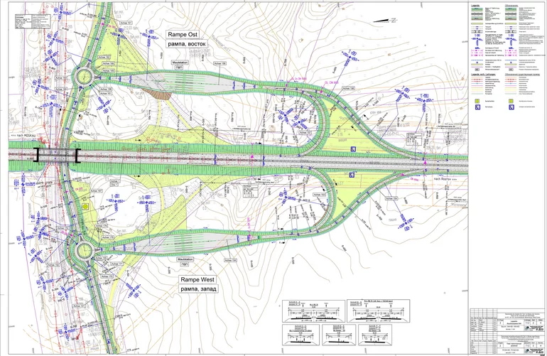 Die M-4 wird auf Teilstrecken als MAUT-Straße geführt. Beispiel für einen Knotenpunkt mit MAUT-Station bei km 937.